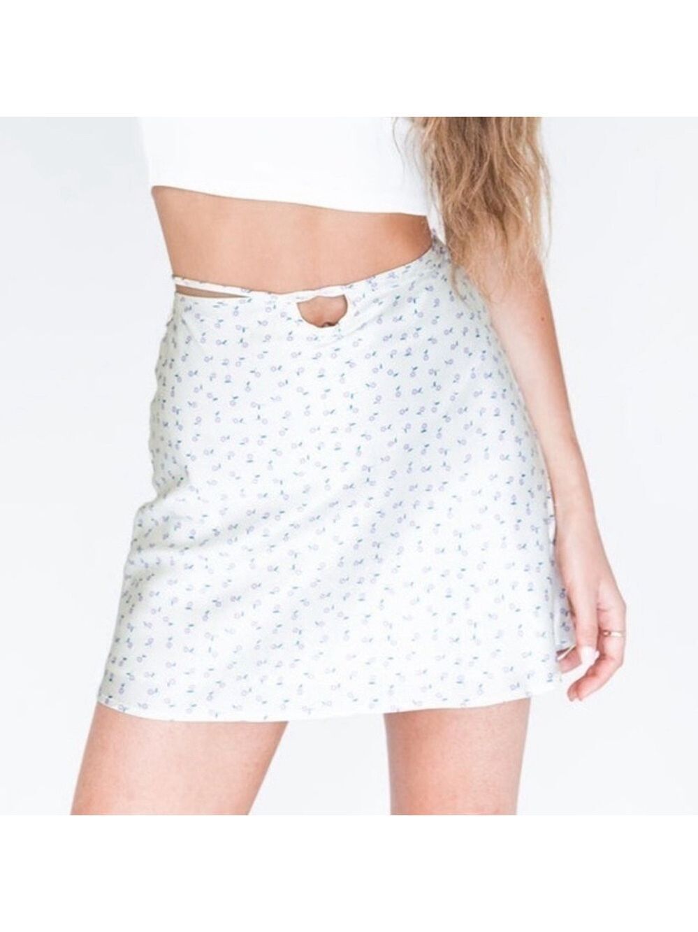 Princess Polly Desert Storm Mini Skirt White Floral Size 4